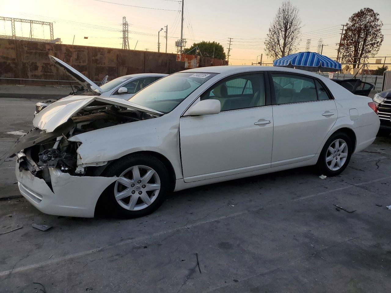 2007 TOYOTA Avalon