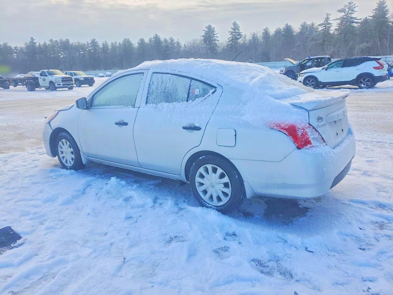 2019 NISSAN VERSA