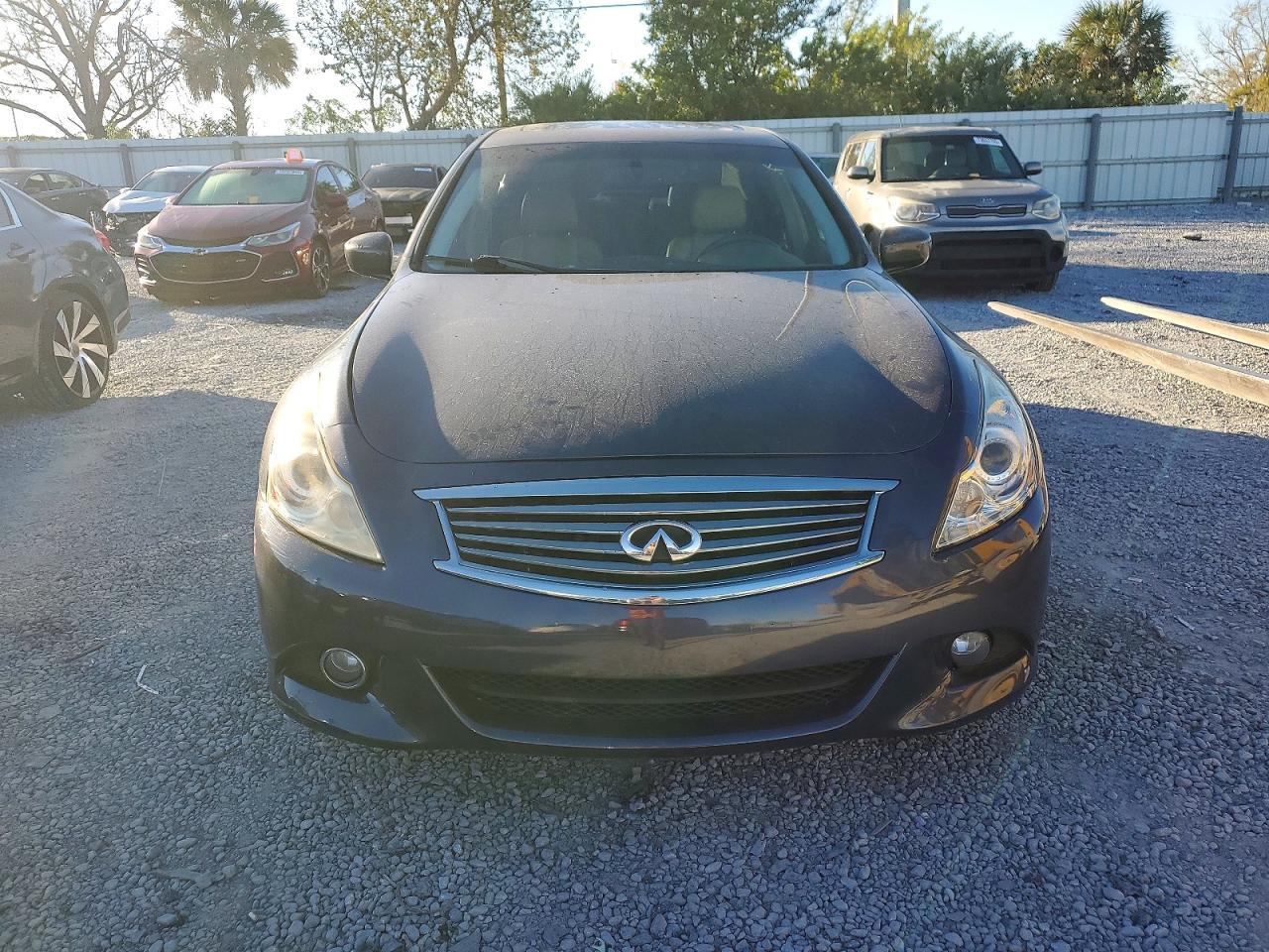 2012 INFINITI G37