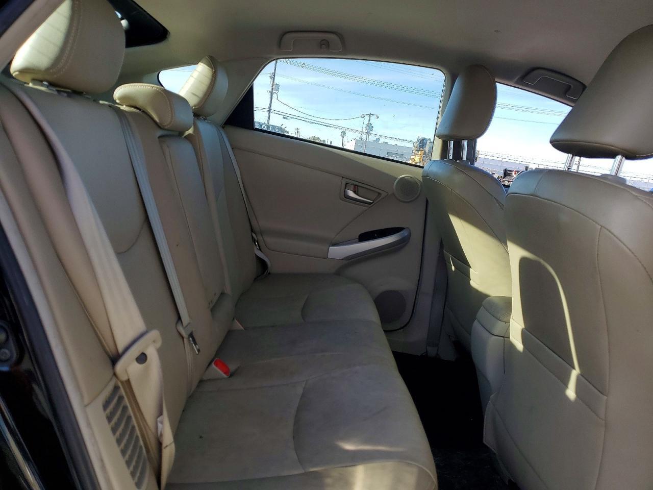 2015 TOYOTA PRIUS