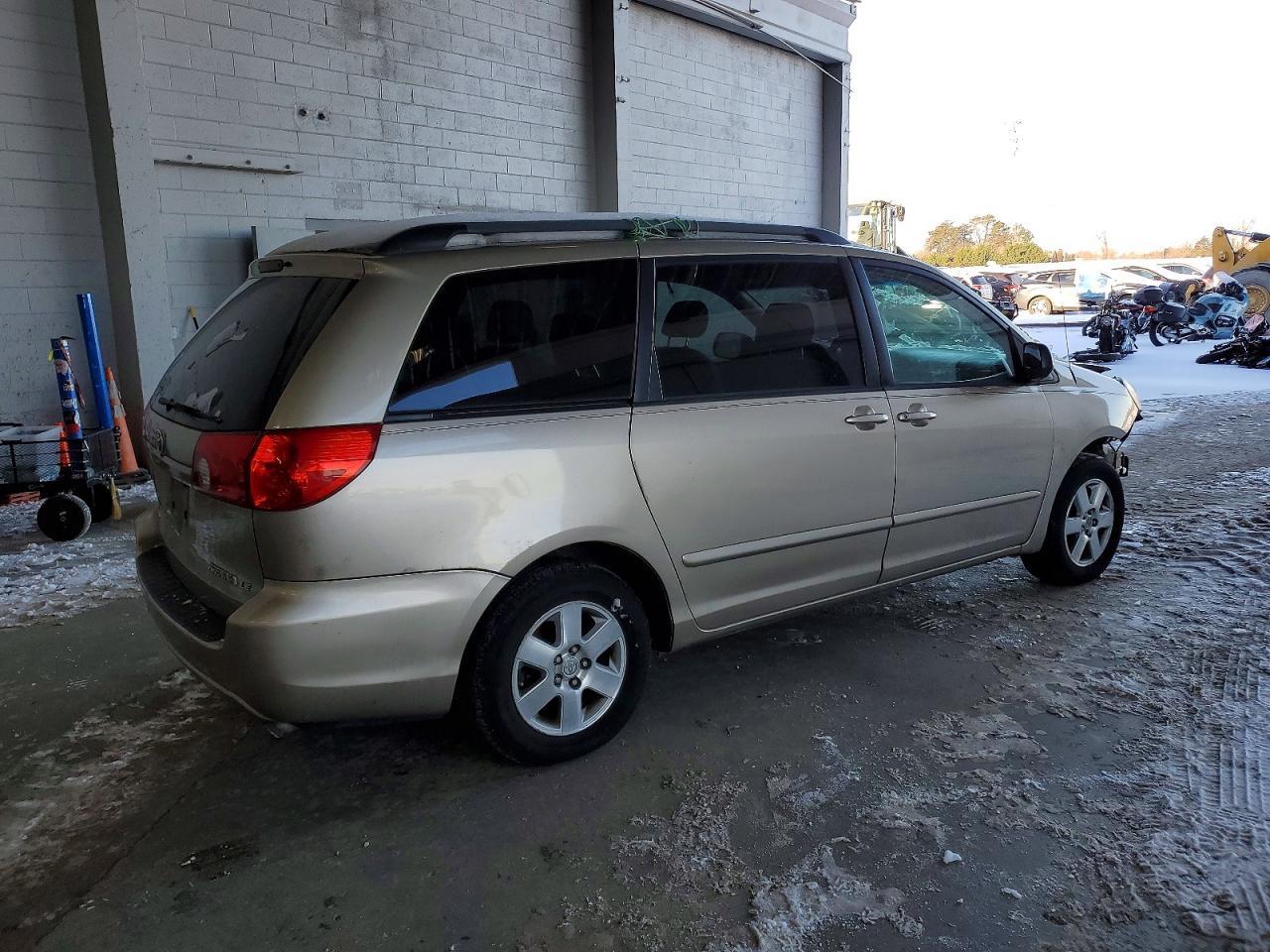 2006 TOYOTA SIENNA