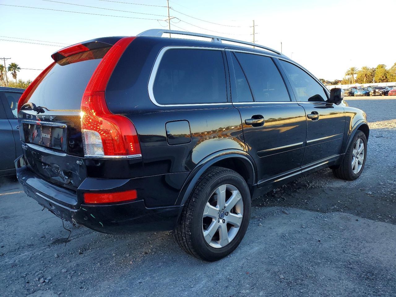 2013 VOLVO XC90