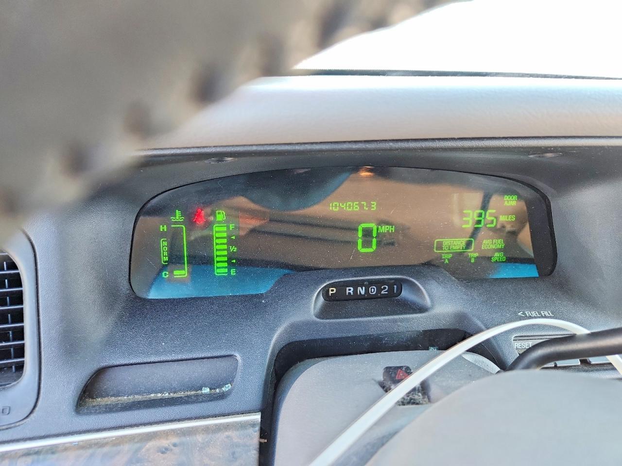 2000 FORD Crown Victoria