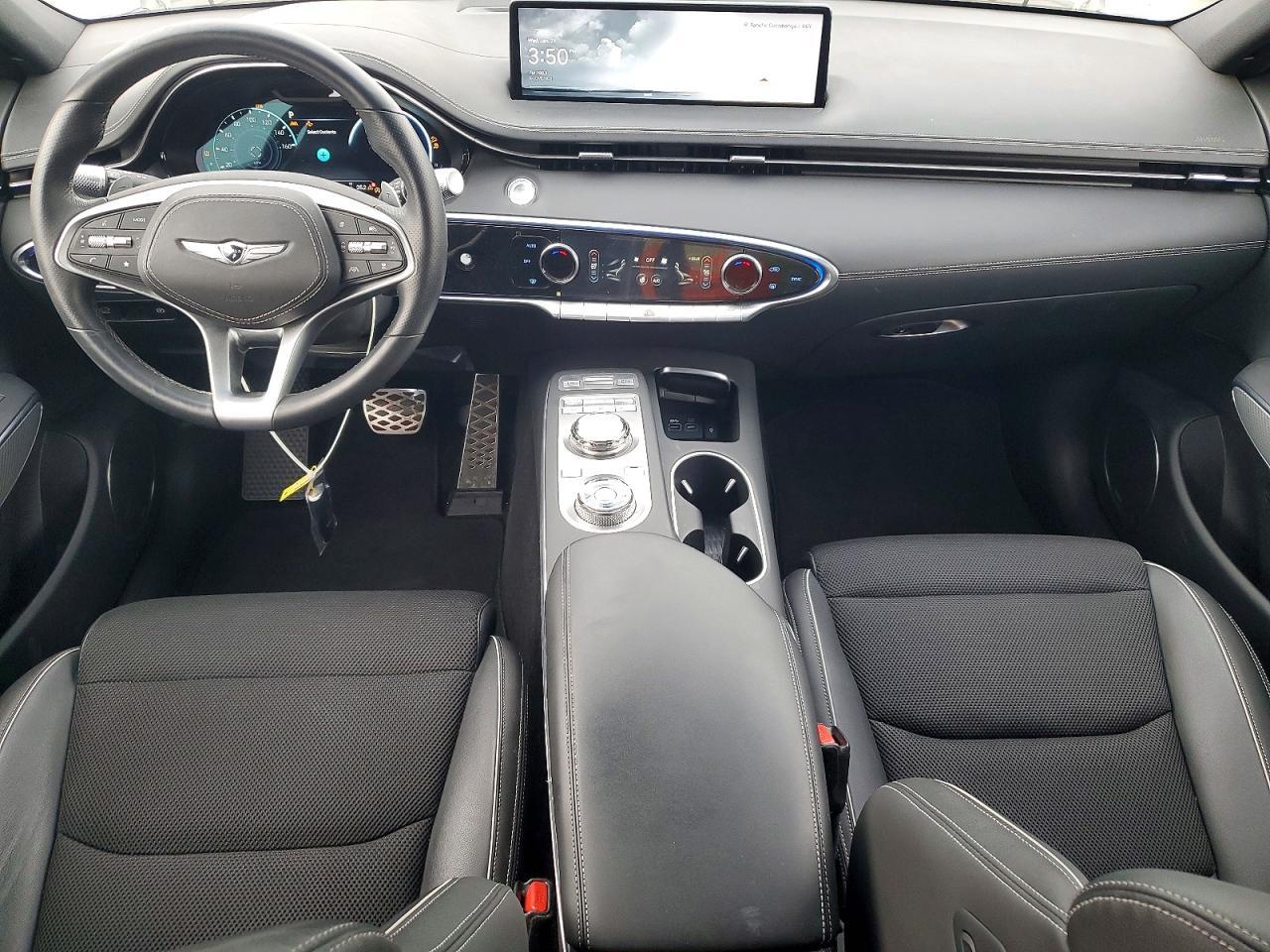 2023 GENESIS GV70