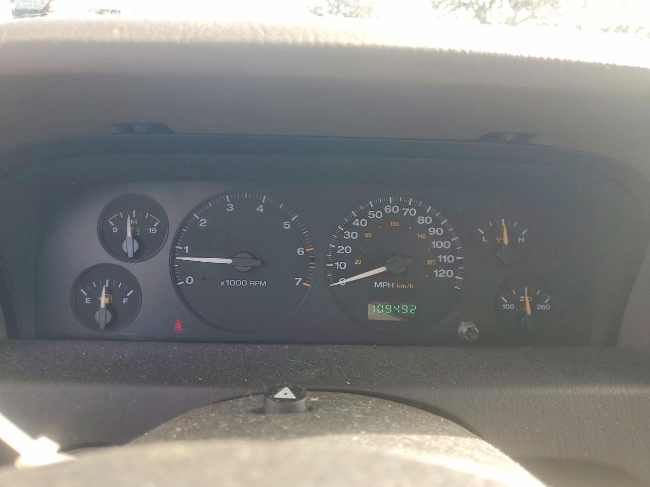 2002 JEEP Grand Cherokee