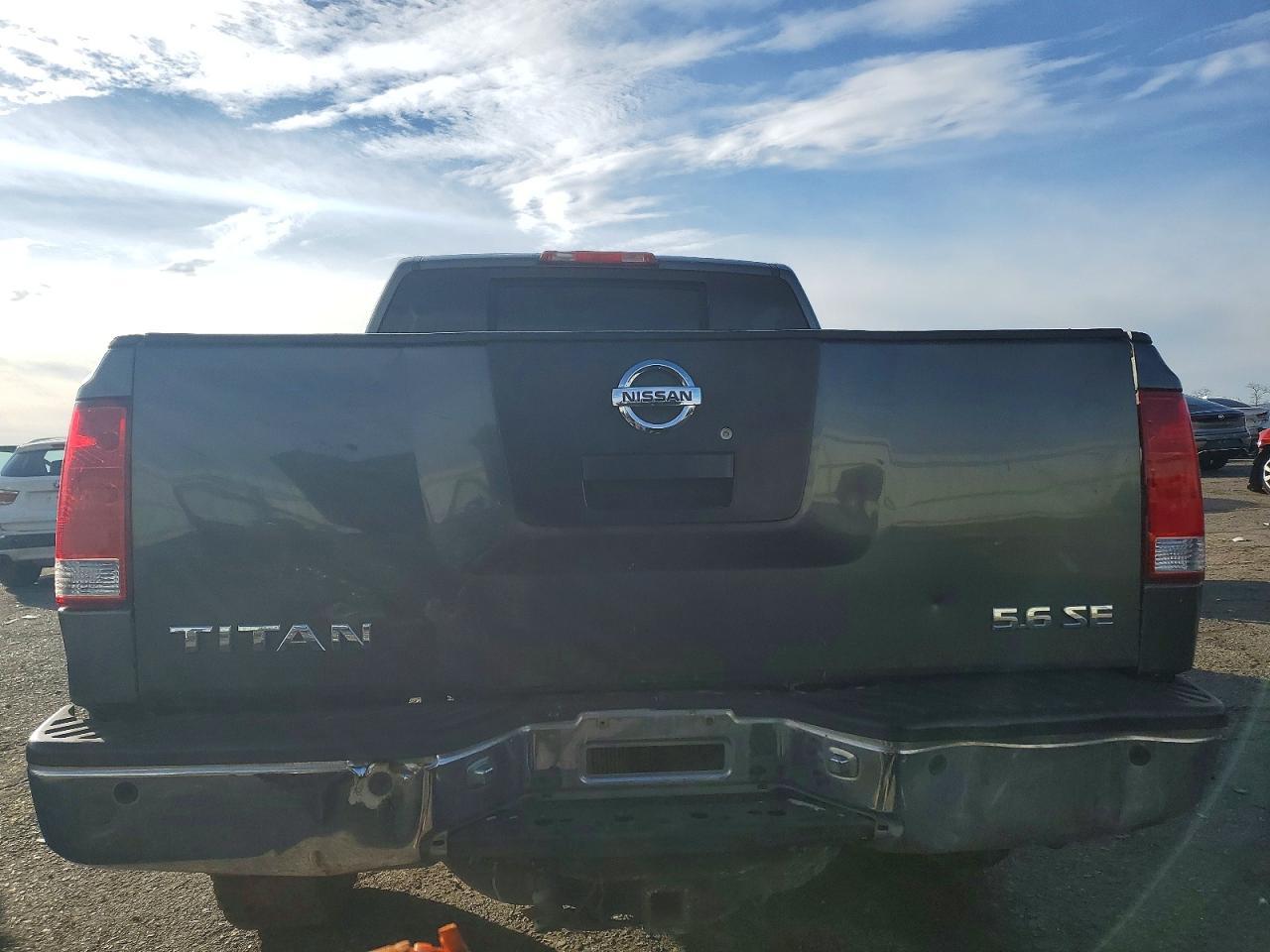 2005 NISSAN Titan