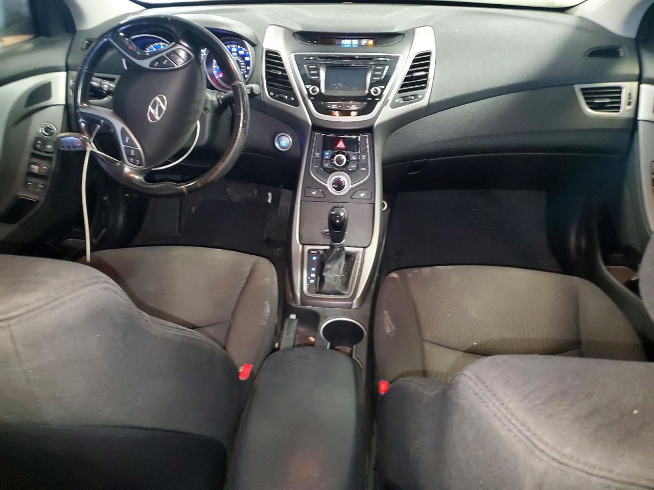 2016 HYUNDAI ELANTRA