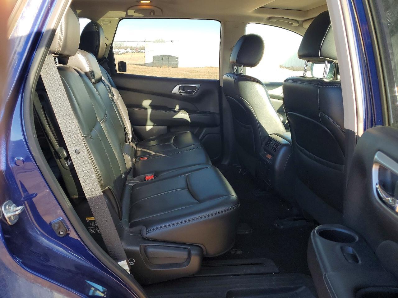 2017 NISSAN PATHFINDER