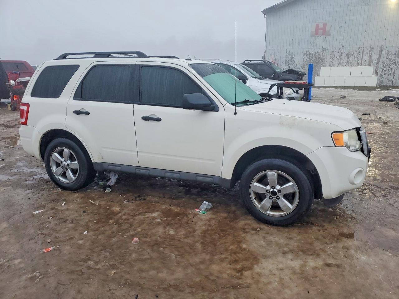 2010 FORD ESCAPE