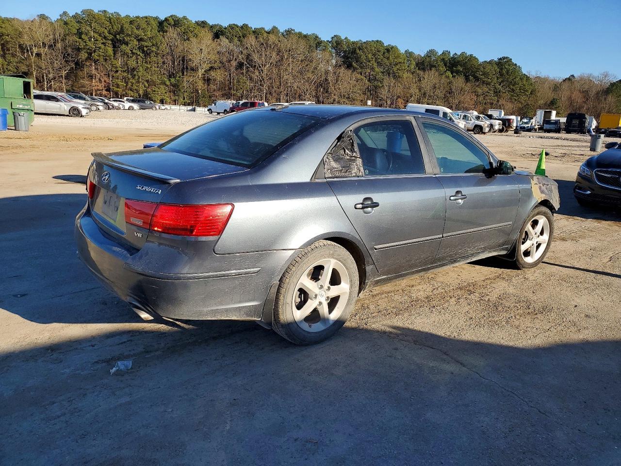 2010 HYUNDAI SONATA