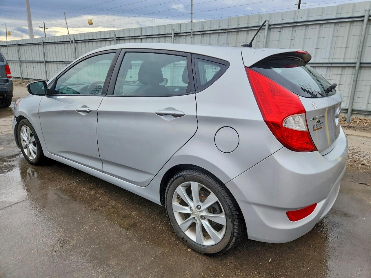 2012 HYUNDAI ACCENT