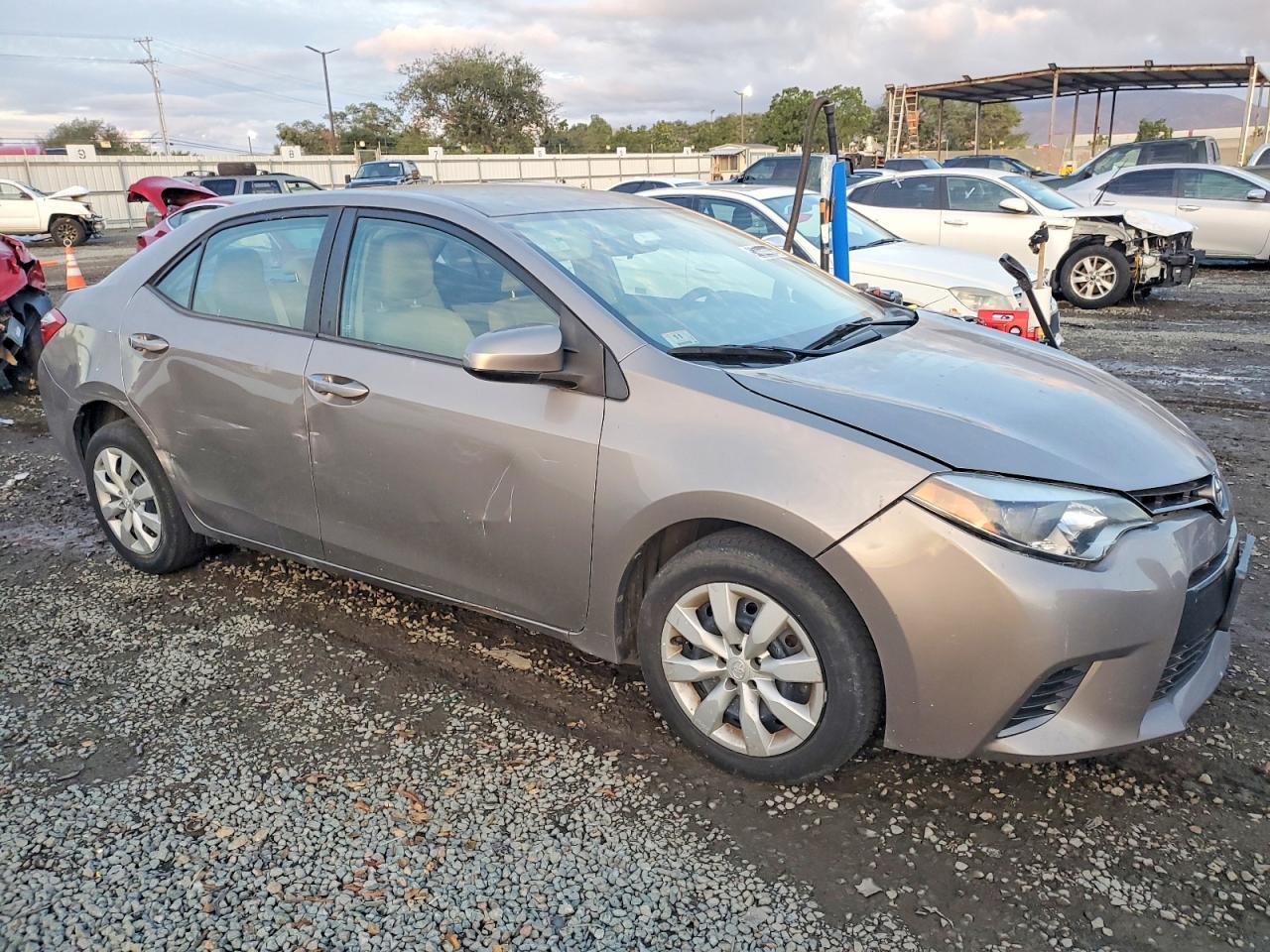 2016 TOYOTA COROLLA