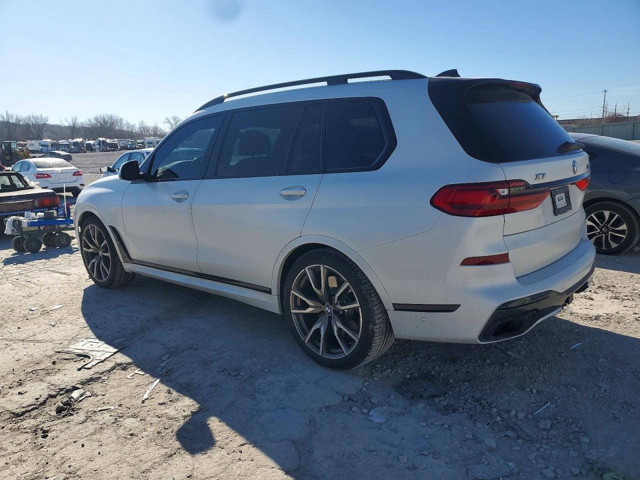2022 BMW X7