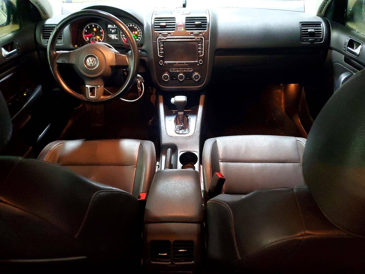 2010 VOLKSWAGEN JETTA