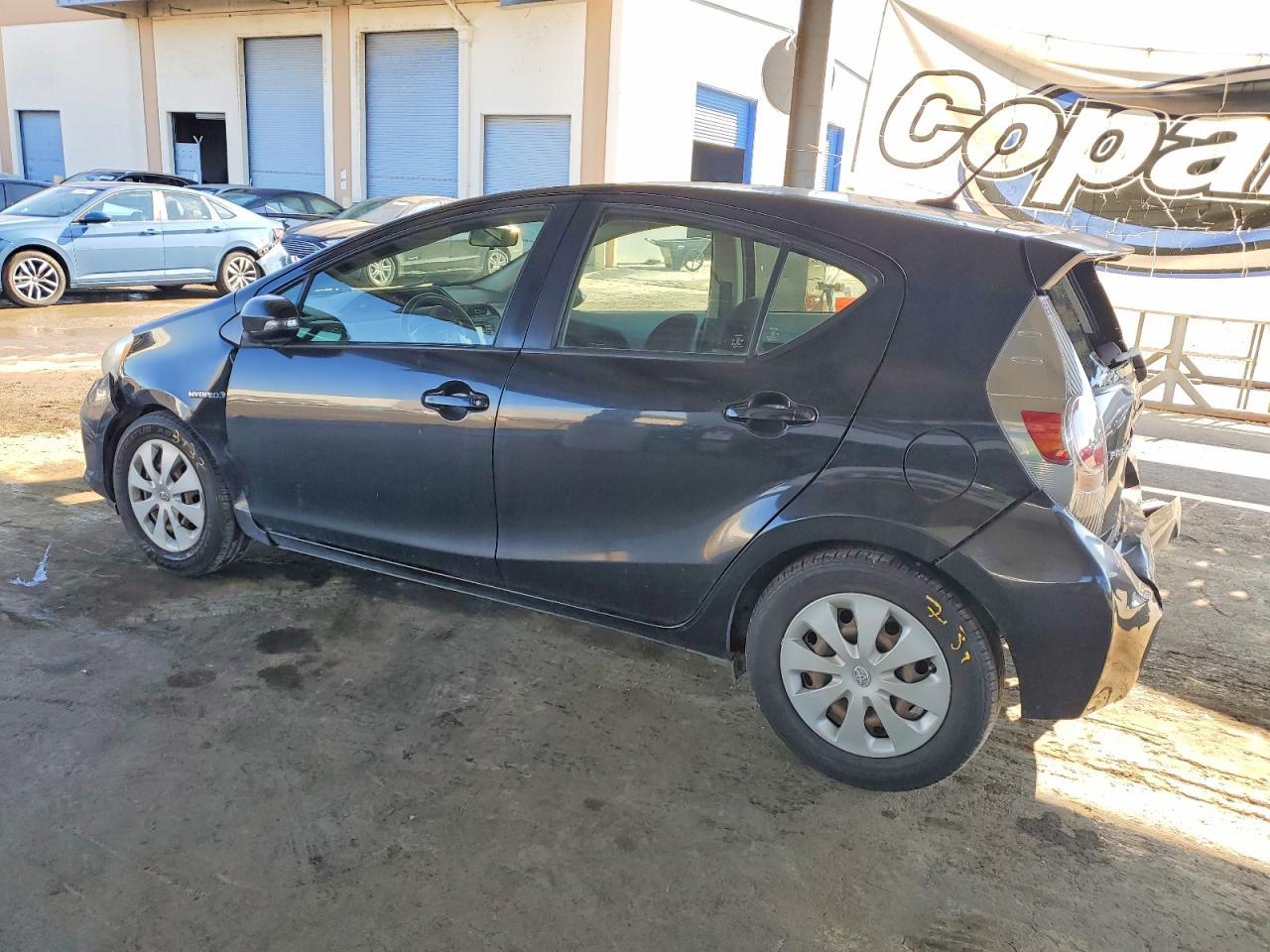 2013 TOYOTA Prius c