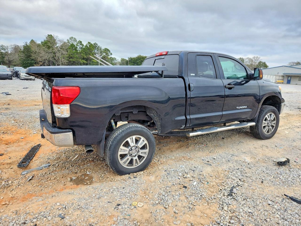 2011 TOYOTA TUNDRA