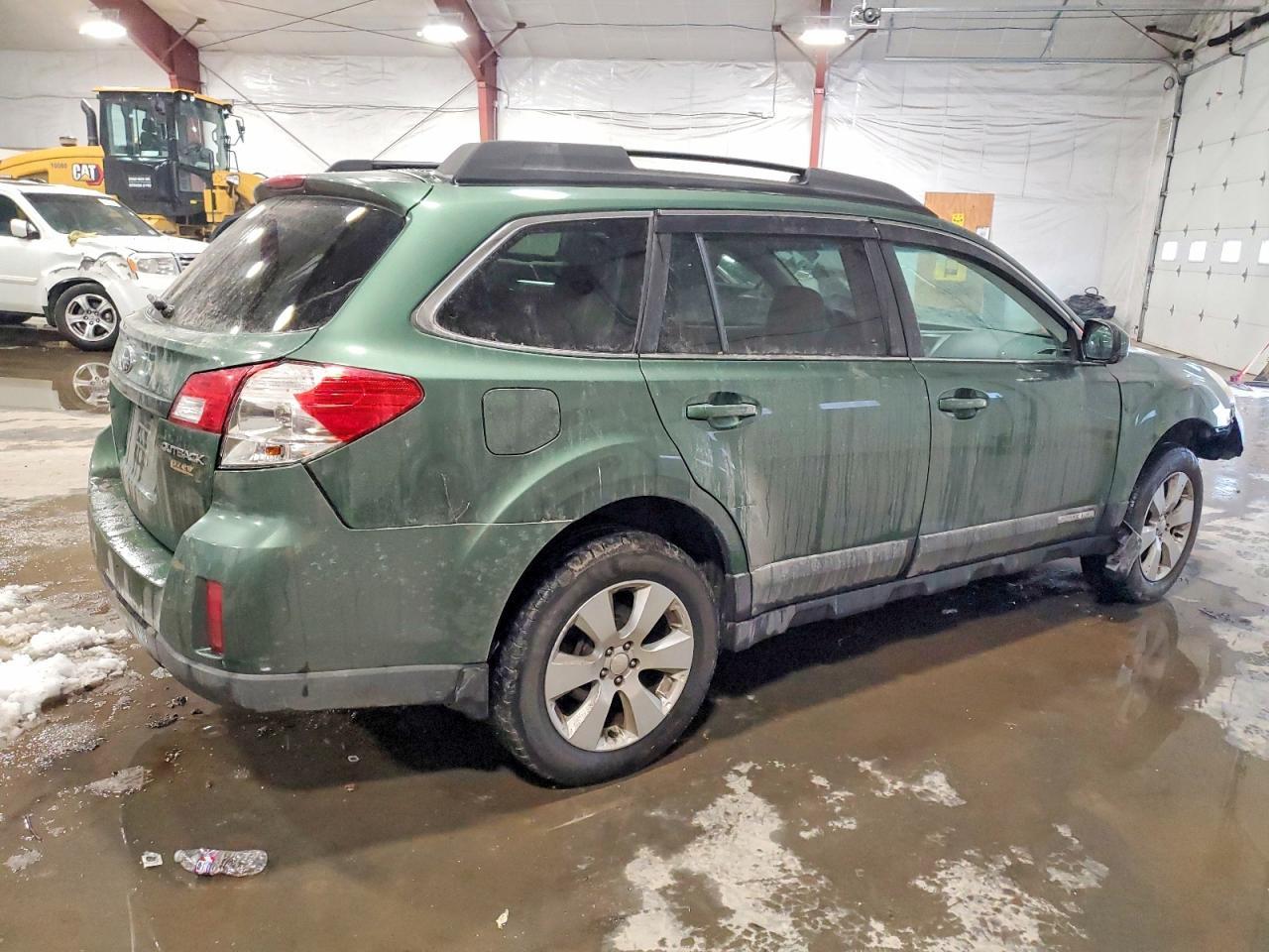 2010 SUBARU Outback