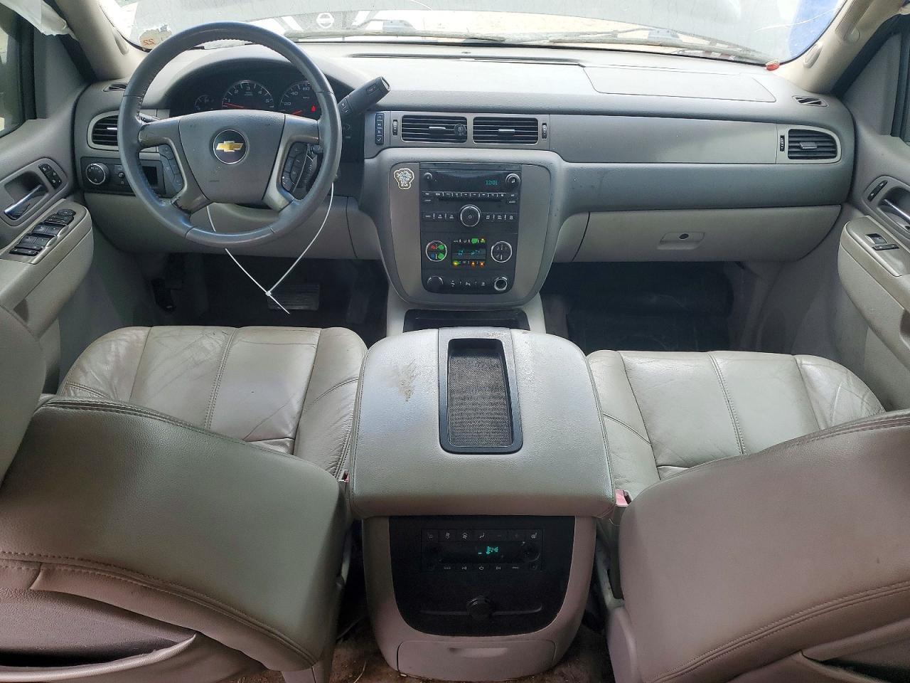 2011 CHEVROLET Suburban