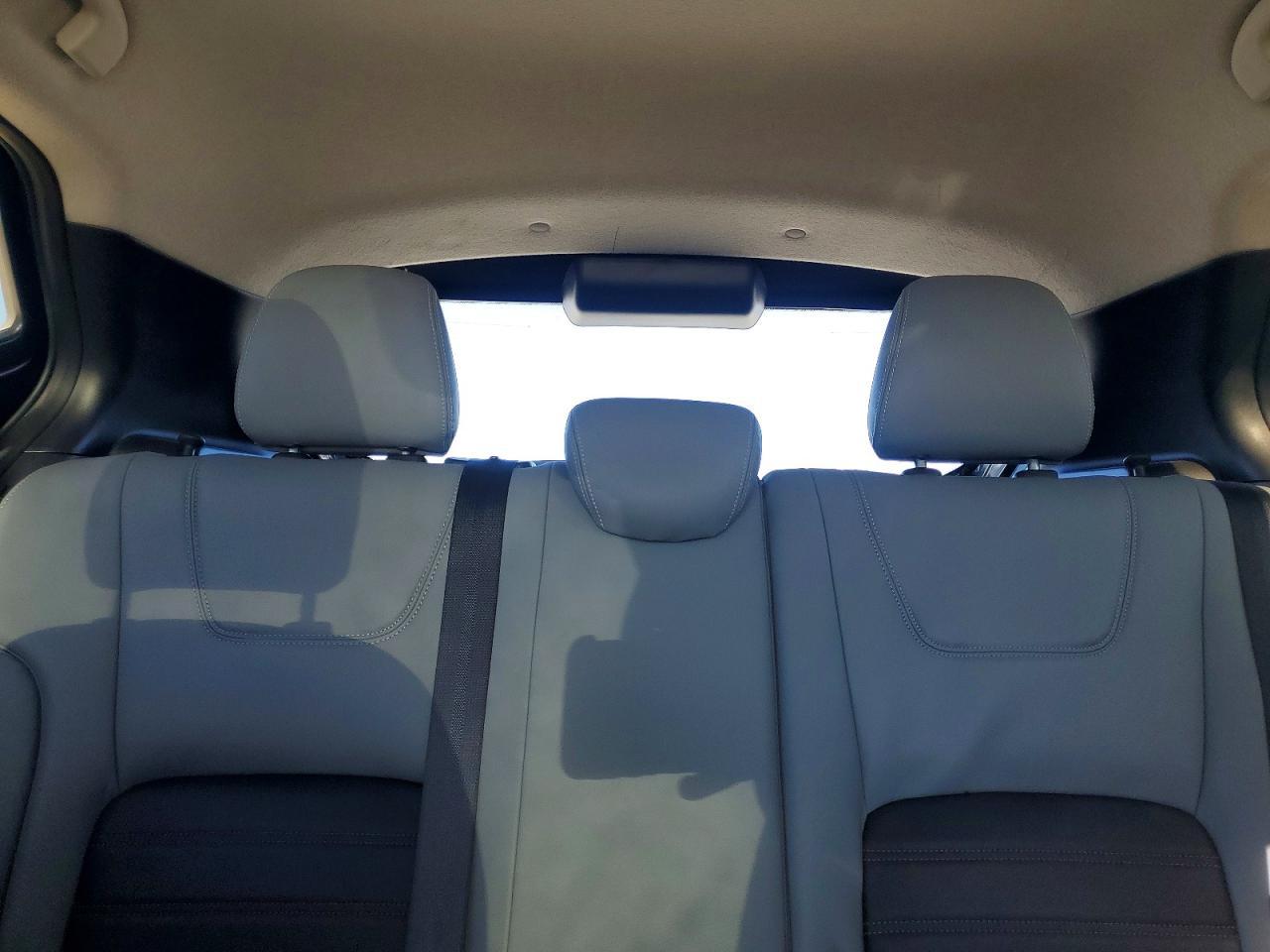 2022 NISSAN KICKS