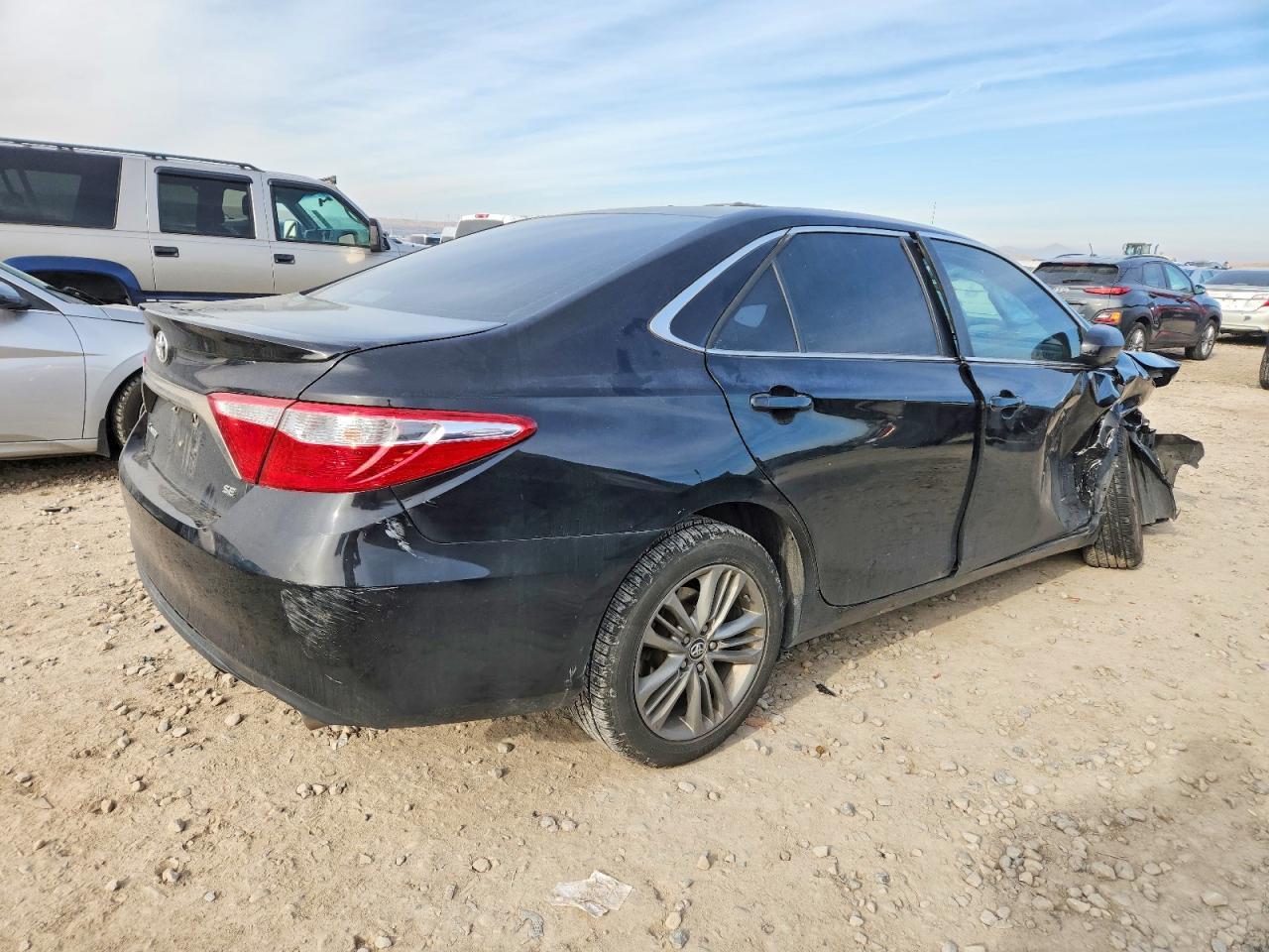 2016 TOYOTA CAMRY