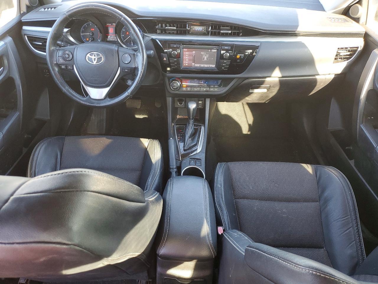 2015 TOYOTA COROLLA