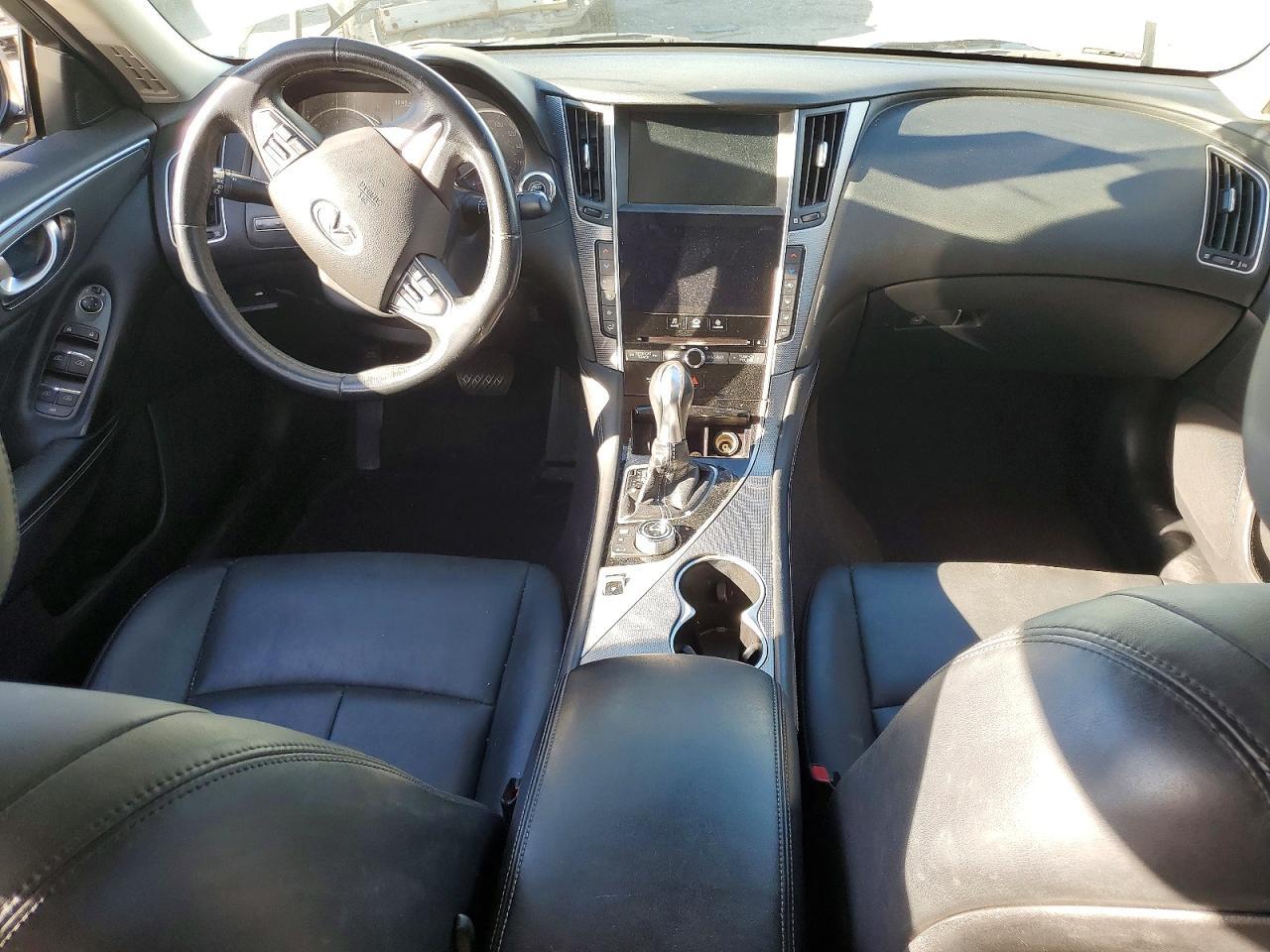 2017 INFINITI Q50