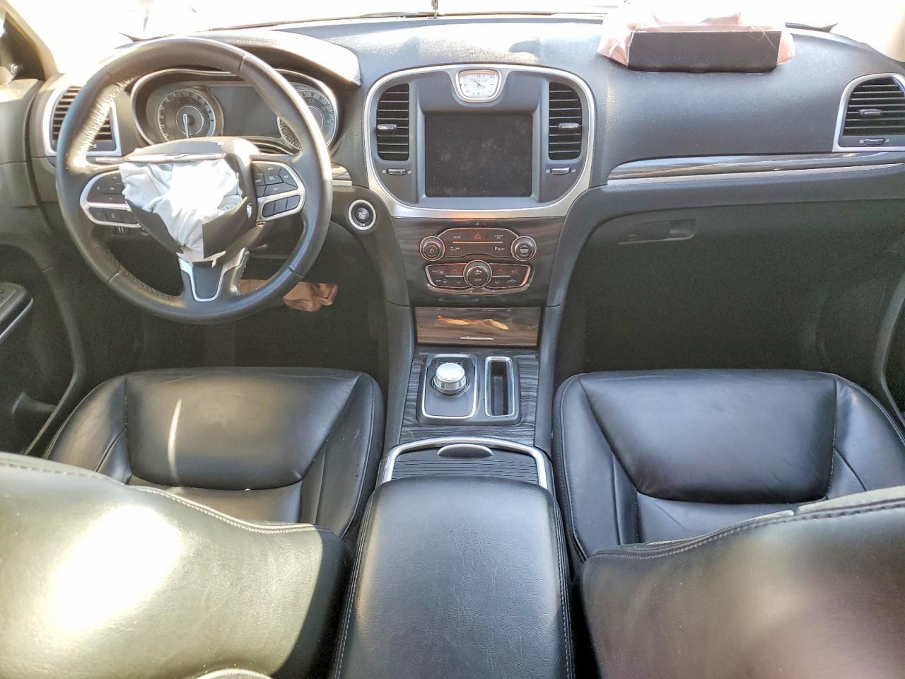 2021 CHRYSLER 300