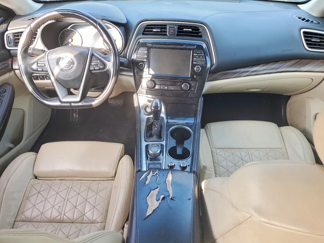 2017 NISSAN Maxima