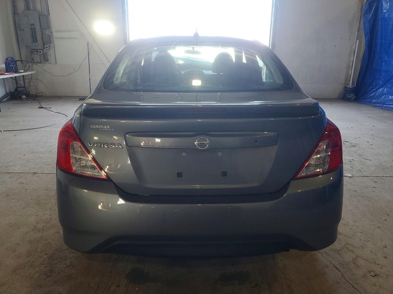 2018 NISSAN VERSA