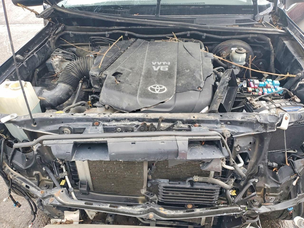 2011 TOYOTA TACOMA