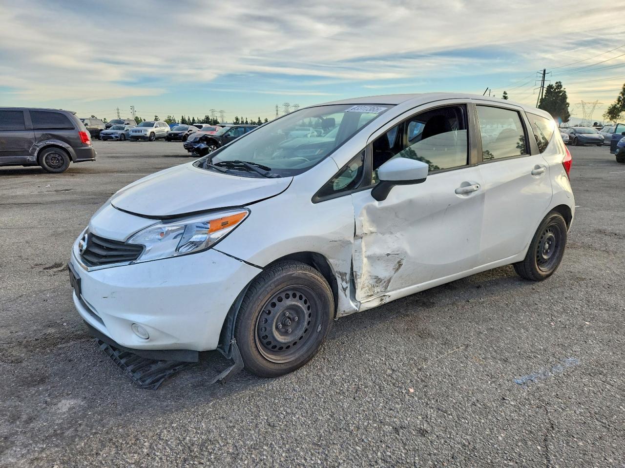 2016 NISSAN Versa Note