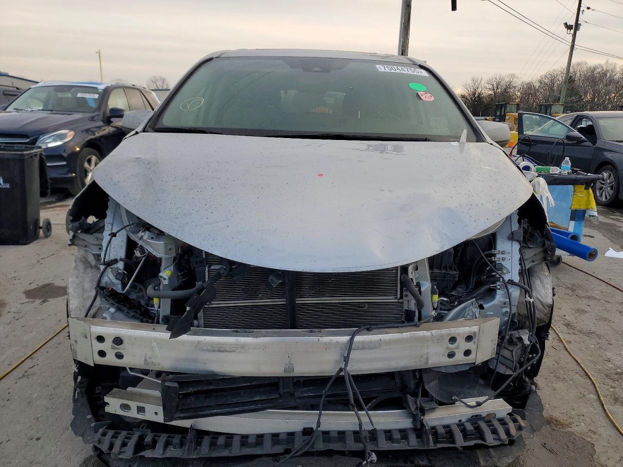 2021 TOYOTA SIENNA