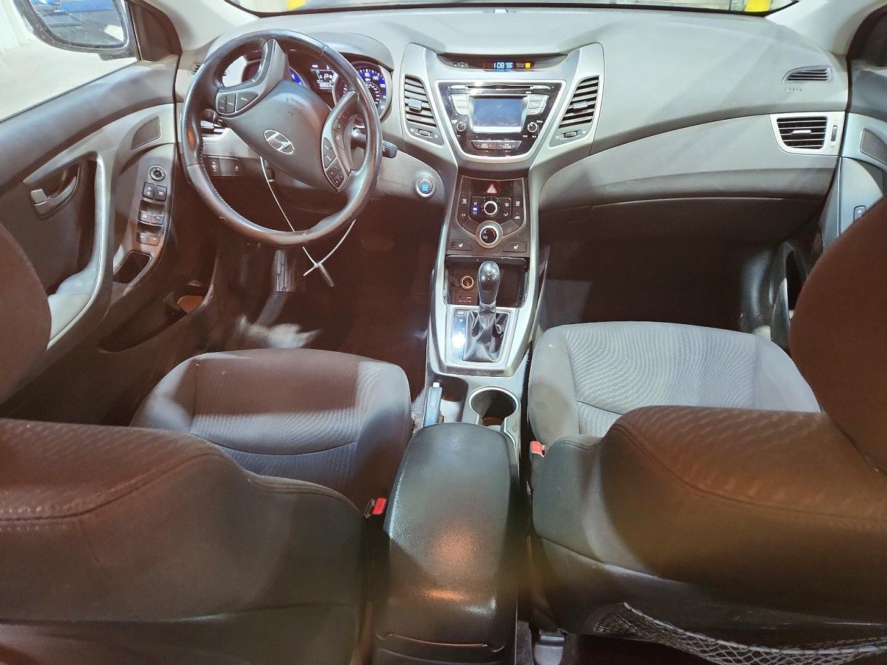 2016 HYUNDAI ELANTRA
