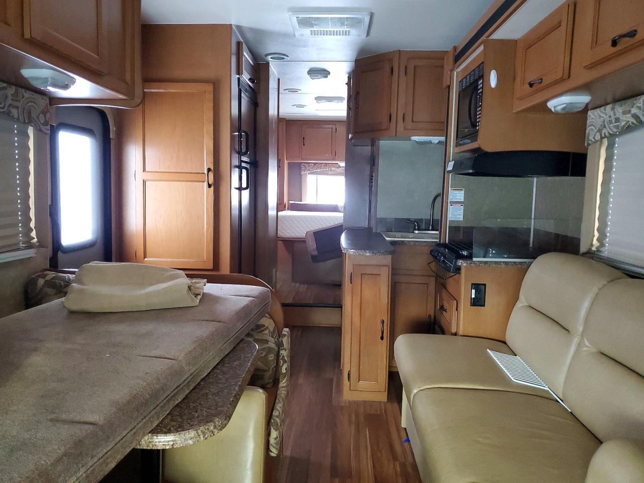 2013 CHEVROLET Express 4500