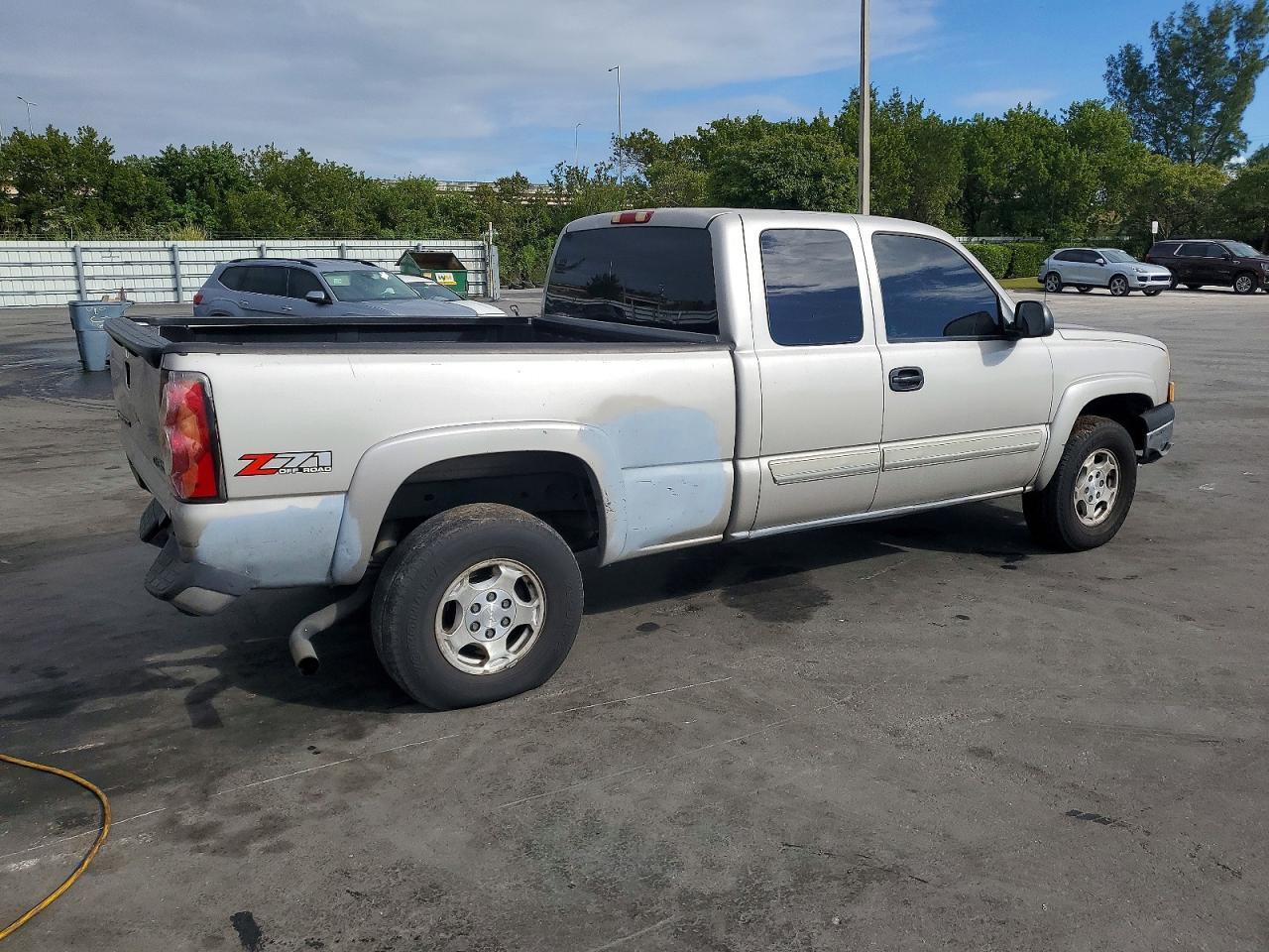 2004 CHEVROLET Silverado