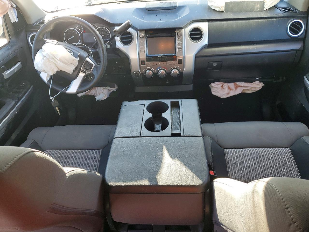 2016 TOYOTA TUNDRA