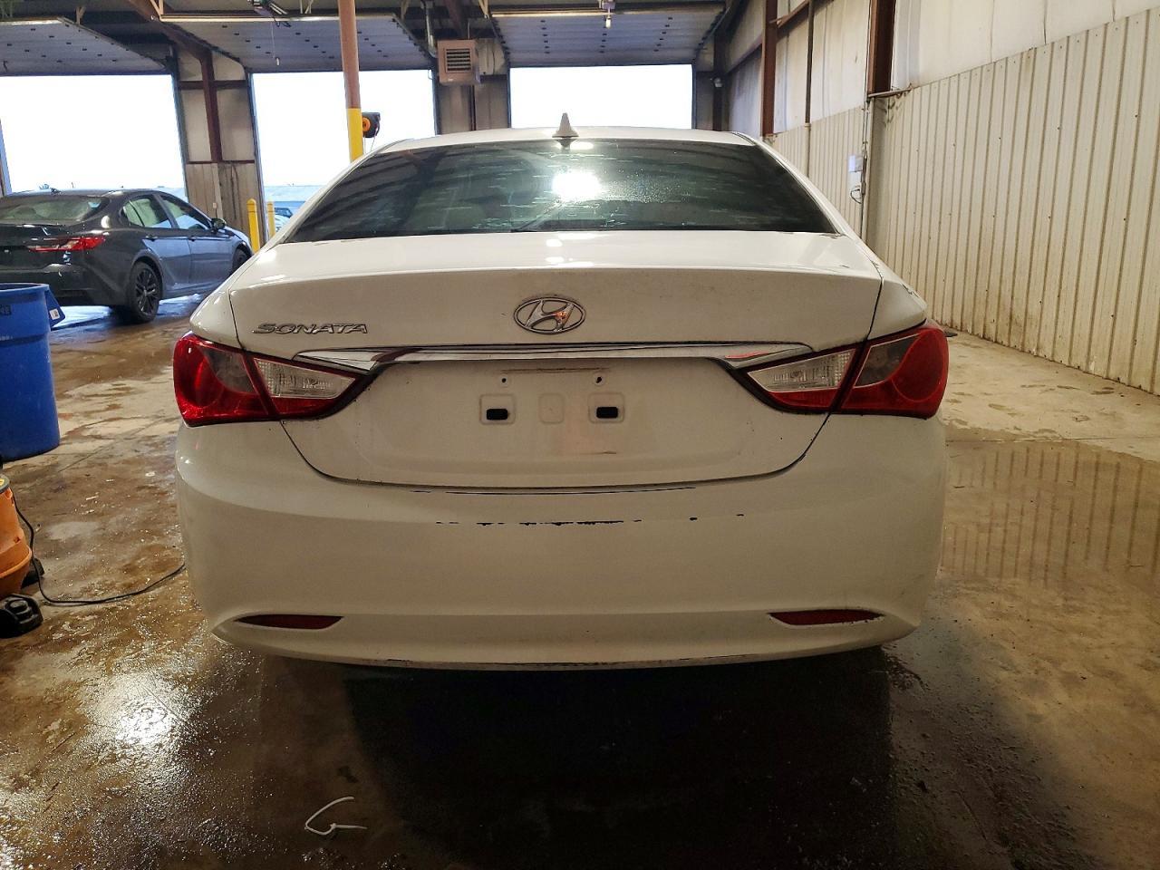 2011 HYUNDAI SONATA