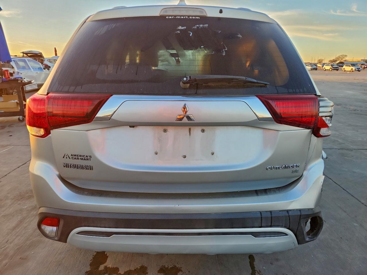 2019 MITSUBISHI outlander