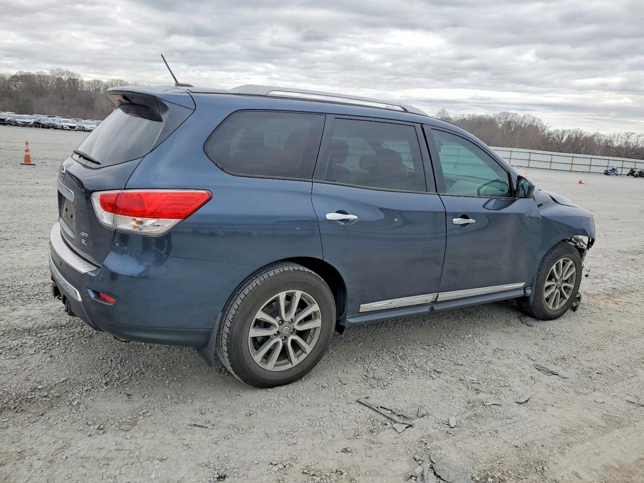 2016 NISSAN PATHFINDER