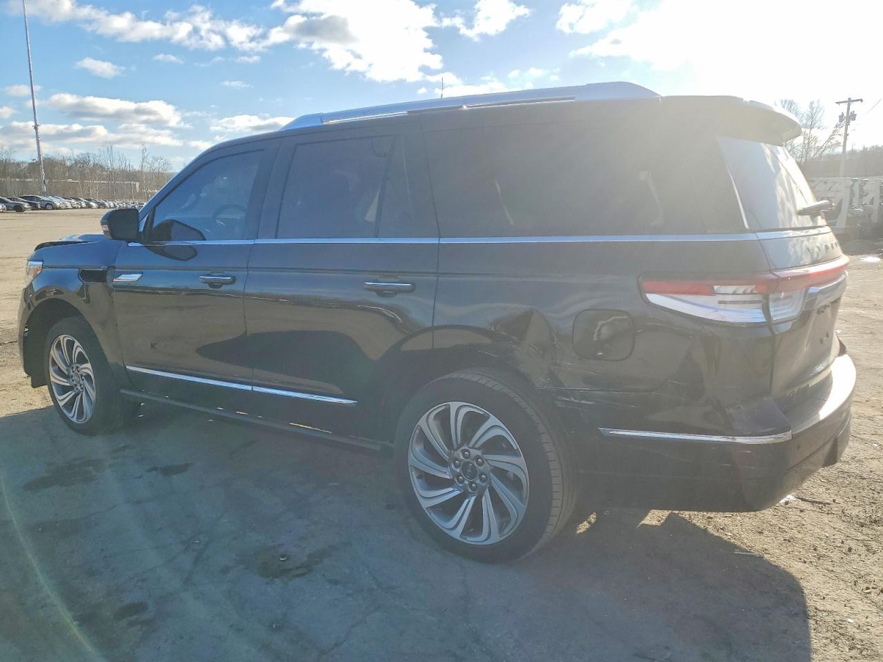 2022 LINCOLN Navigator