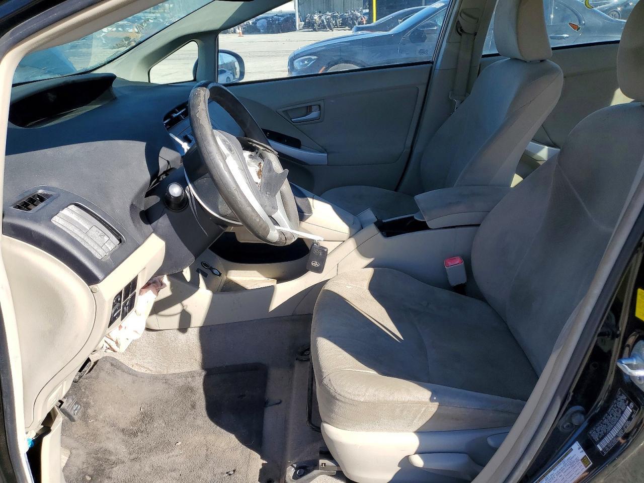 2011 TOYOTA PRIUS
