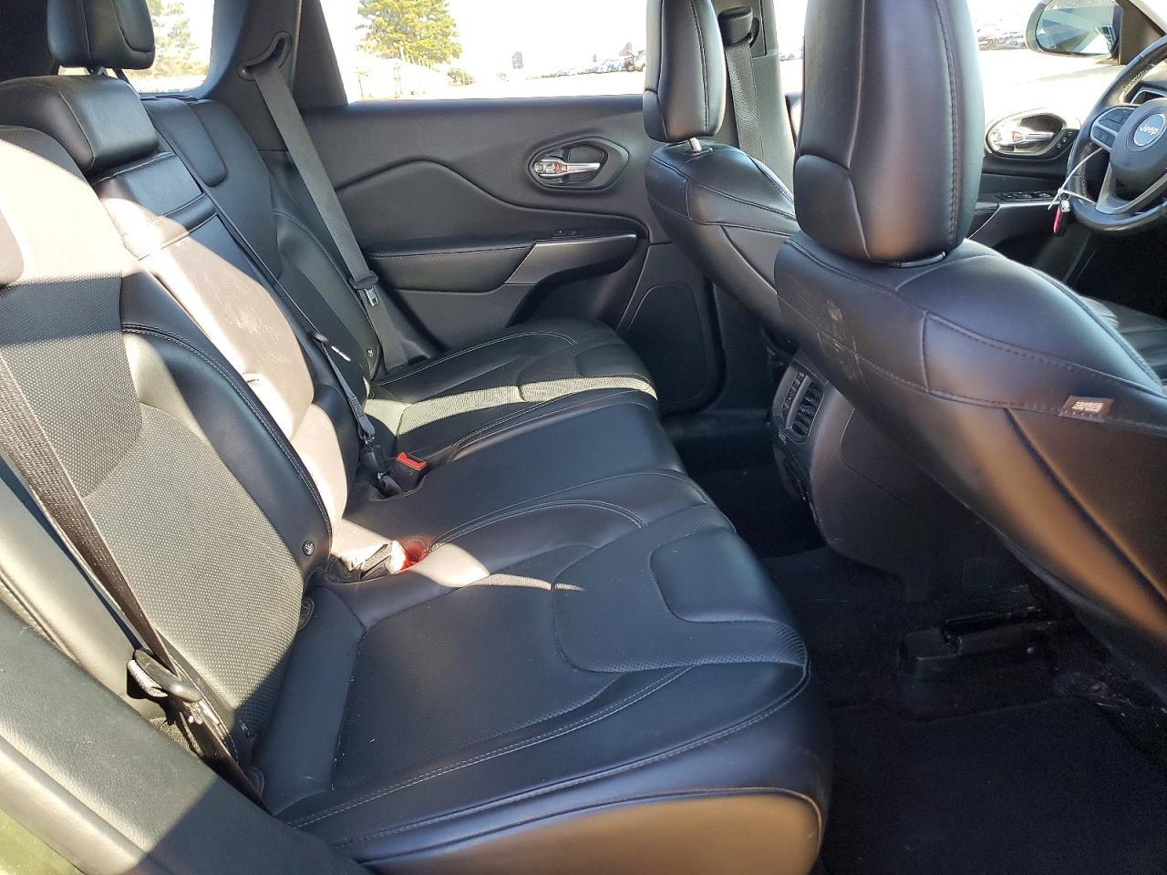 2019 JEEP CHEROKEE