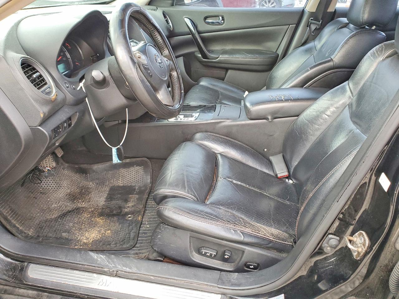 2010 NISSAN Maxima