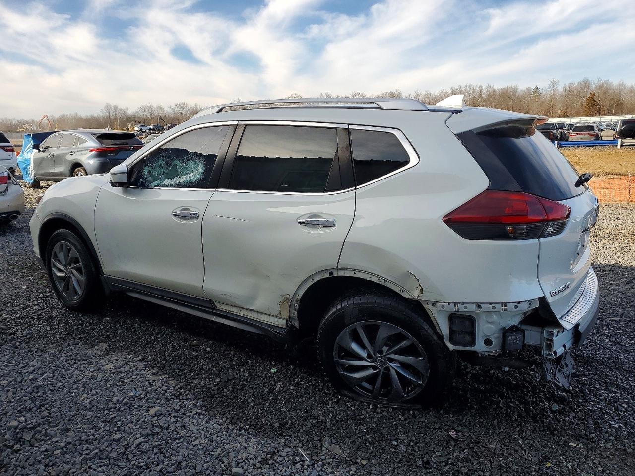 2018 NISSAN ROGUE
