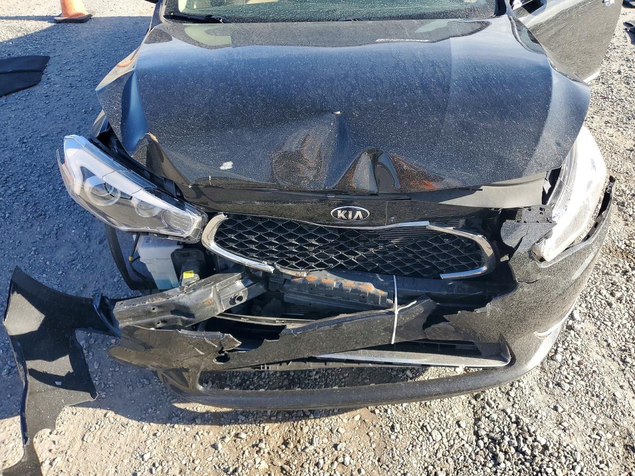 2016 KIA Cadenza