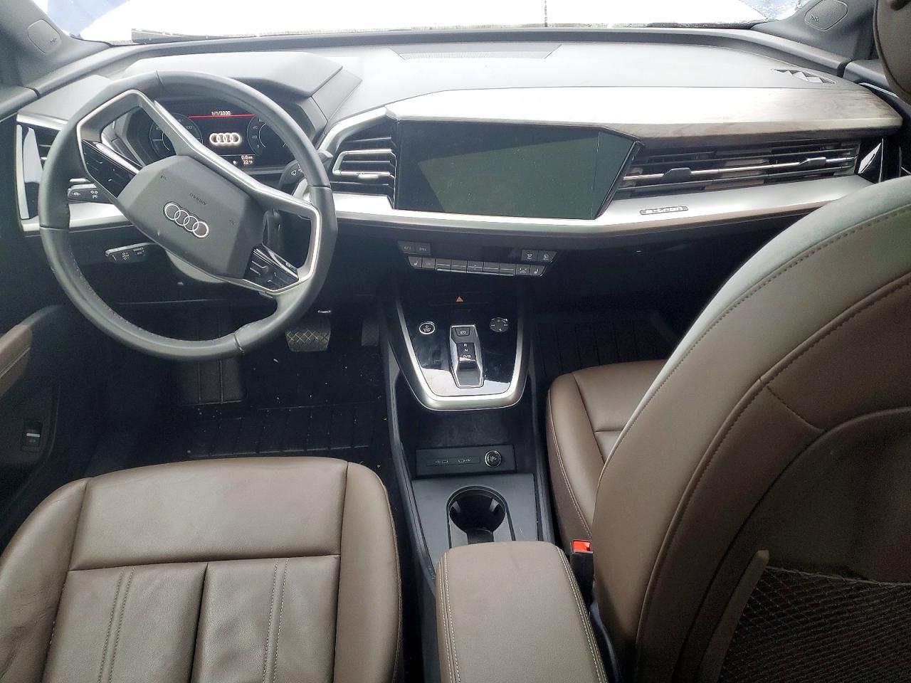 2024 AUDI Q4 e-tron