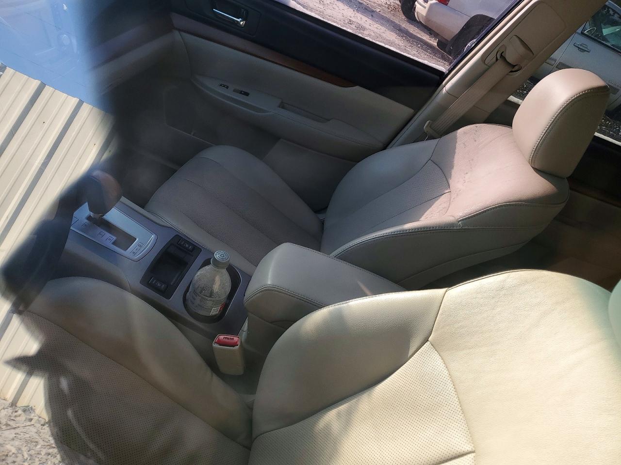 2014 SUBARU Outback