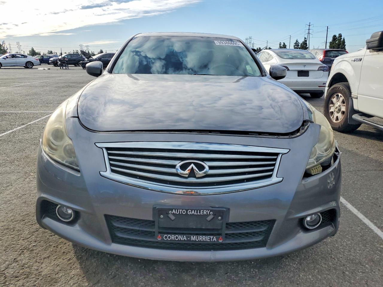 2011 INFINITI G37