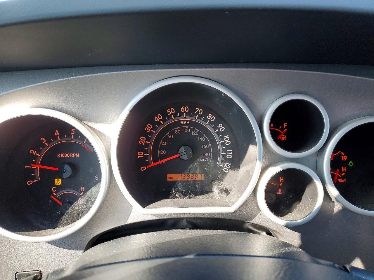2011 TOYOTA TUNDRA