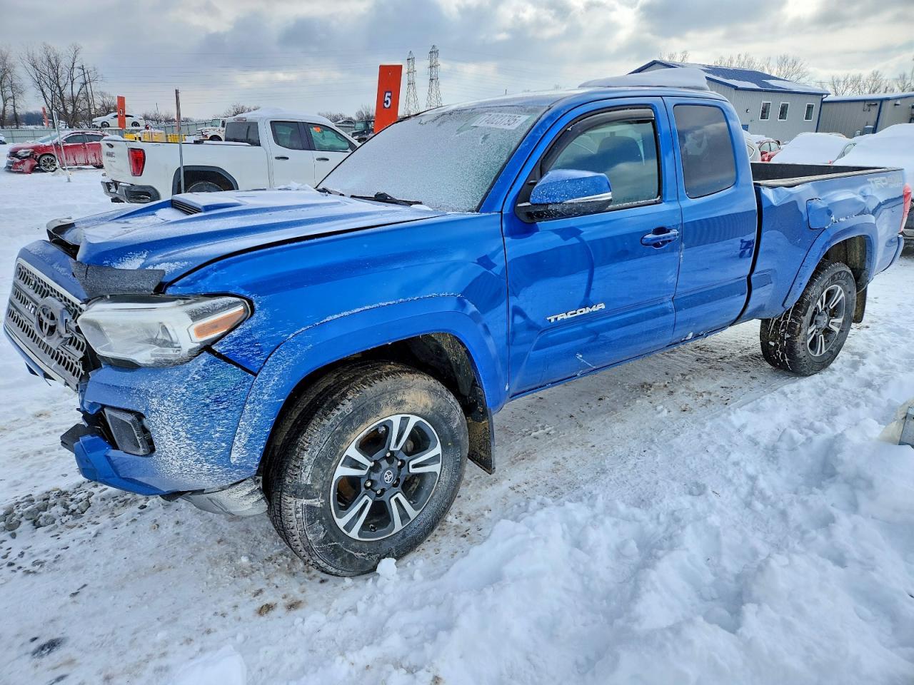 2017 TOYOTA TACOMA